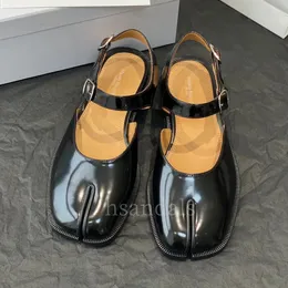 Maison Tabi Balleerina Shoes Женщины роскошные дизайнерские сандалии наполовину маргиела повседневная обувь бальлеф плоская кожа на каблуке на сапог