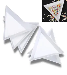 30 PCS أبيض مثلث البلاستيك Rounding Rounding for Nail Art Rhinestones Beads Crystal Tools3807414