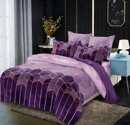 مجموعات الفراش هندسة Aggcual King Size Set Luxury Pure Pure Simple Gold Line Cover Double Bed No Sheets Be69