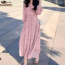 Lässige Kleider 2024 Frühlings Sommer Fashion Chic Korea Wahnsinn Feiertag Blumenblumendruck Retro Vintage Long Maxi Date Drawess Schnürung