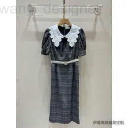 Grundlegende Freizeitkleider des Designers Shenzhen Nanyou Miaojia Miu mit Kragen, schwerem Arbeitskragen und elegantem Kleid aus kariertem Stoff 6K25
