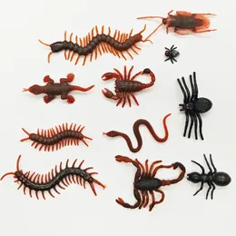 20pcs Halloween brinquedos engraçados de plástico barata centopéia escorpiões piadas práticas piadas de brinquedo oyuncak gadgets bugs de borracha