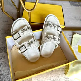 Дизайнерские тапочки и сандалии на платформе Мужская и женская обувь F Diamond Slippers Показать моду Легко носить стильные сандалии и тапочки с коробкой 45