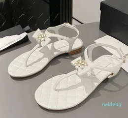 2024 디자이너 -Buckle Flip -Flop Woman Summer Beach Sandals