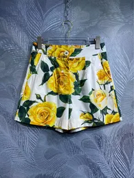 100% Baumwollwomen Shorts Mode Summer Yellow Rose Blumendruck Mini Hosen High Street und Urlaubskleidung