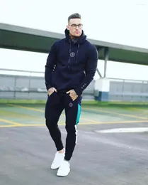 Tute da uomo Tuta sportiva muscolare Autunno Fitness Con cappuccio Casual Set in due pezzi Stampa di moda Abbigliamento da esterno Sport Abbigliamento da jogging