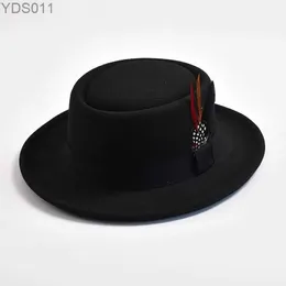 Szerokie brzegowe czapki wiadro nowe vintage wieprzowe czapkę męską męską czuł się fedora pierzasty dżentelmen trilby jazz yq240403