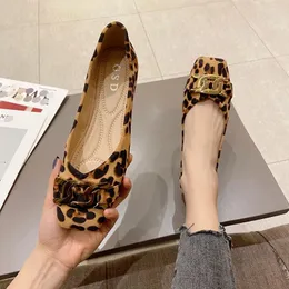 Casual Shoes Women's Metal Buckle Flat Leopard Print Shallow Mouth Square Head Loafers Soft Soled Ballet Large Single