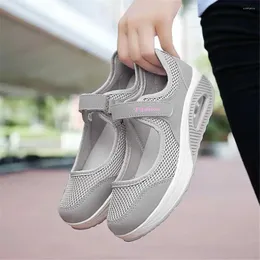 Повседневная обувь размером 35 осенние скейтбординга Женщина Женщина Flats Big Sneakers предлагает спортивные приветственные сделки Tenise Model College Chassure