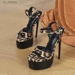 حذاء اللباس Liyke Summer Fashion Buckle Strap Sandals للنساء مثير Leopard Print Open Toe Party Moee Super High Heels H240403ZDD8