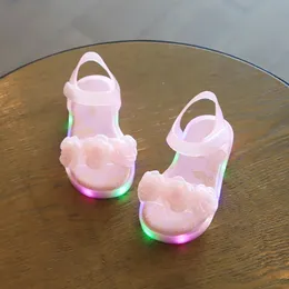 Sommarbarn Flower LED Sandaler Girl Casual Wear Jelly Shoes Leaky Toe Slippers For Baby Girls Beach Sandals So110 240318