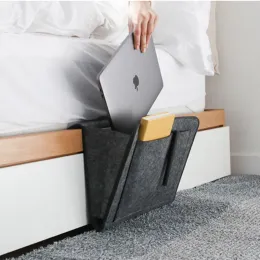 Nuovo sacchetto da stoccaggio in feltro da 1 pc Casatto da letto Desano divano TV TV Controllo sospeso del divano Caddy Organizzatore Postato di letti