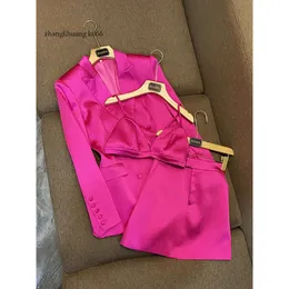 2024 Autumn Hot 2024 Rosa Cor sólida Conjuntos de vestidos de duas peças de manga comprida Blazers de peito único com camisa de camisola