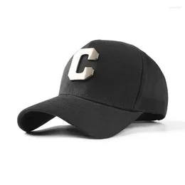 Cappellini da baseball Primavera Berretto da baseball di grande marca Parola in metallo Logo C Versione migliore Semplice Abbinamento facile Visiera in materiale tecnologico alla moda di strada