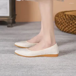 Casual Shoes 2024 Shallow Mouth Simple Daily Versatile Flat Bottom Fairy Bean Ladle Pointed Toe For Girl