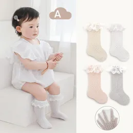 Sommermädchen hohl gestrickte Socken süße Kinder Spitze Stickerei Falbala 3/4 Knie hohe Prinzessin Sox Kinder Baumwolle atmungsaktive dünne Beine Z1009