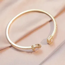 Bangle Masa الكورية البسيطة البسيطة الزركون التي ترقيت Zircon Drop أساور للنساء الموضة متعددة السهرة فستان المجوهرات