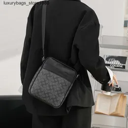 Shoulder Bag Designer American Trend Style Mens Bag New Fashion Crossbody Vertical Backpack Trendy