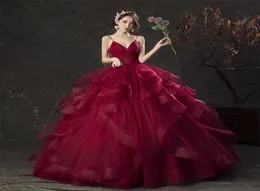 Suknia balowa Tiul vintage Burgundowe suknie ślubne V Szyja z paskami plisami marszczyków koronkowe podłogę Czerwone suknie ślubne 7813097