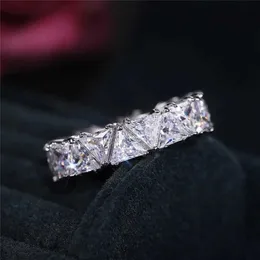 Wedding Rings Luxury Wedding Band Promise Rings for Women Unique Triangle Cubic Zirconia Design Top Quality New Trendy Jewelry Dropship