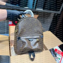 Top Leder Designer Rucksack Travel Rucksack New Fashion Casual Collocation Messenger Bag Designer Handtasche Rucksäcke Bucket Totes