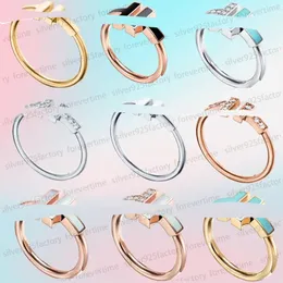 Anéis de casamento de grife para mulheres 925 Letra dupla de prata t Ring Jóias de luxo Classic Pearl Fritillaria CZ Rose Gold Engagement Festival Gift com sacolas originais