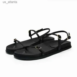 Sandaler Traf New Black Women Sandal Flats Summer Fashion Metal Buckle Straps Flatform Shoes 2024 Casual Pointed Toe For H240403