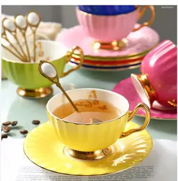 マグカップ200ml Phnom Penh Coffee Cup Cup Art Tee Set Exquisite Handicraft Bone China and Saucer Golden Spoon European Luxury Mug