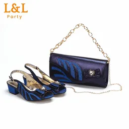 Scarpe eleganti blu blu farfalla desig donna comoda talloni sandalo abbinamento set di borse per la festa del matrimonio da donna matura