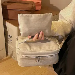 Sacos de armazenamento Maquiagem de alta qualidade para mulheres macias grandes viagens de bolsa cosmética Case meninas compõem bolsas de higieness kit