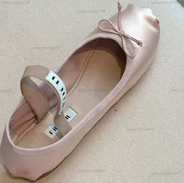 Miui Ballet Flat Paris Miui Ballet Shoes Professional Dance Shoes Satin Ballerinas MM Platform Bowknot Sellow Mouth Single Shoe Flat Sandals for Women loafer04