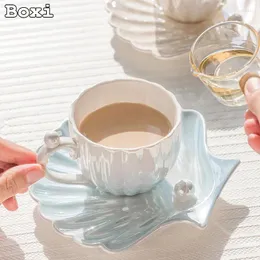 Mugs Ins Simple Legient Color Pearl Shell Coffee Mug with Tray Home Office Cup و Saucer مجموعة هدايا عيد ميلاد الزوجين