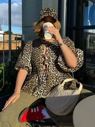 Vår sommaren chic leopard tryck ihålig skjorta kvinnor mode lös o nack korta ärm toppar elegant blus streetwear 240322