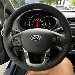 Kia Rioのカスタマイズされたカーステアリングホイールカバー2011-2014 Funda Volante CarアクセサリーDIY本物のレザーステアリングホイールブレイド