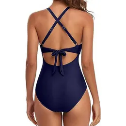 Figura da bagno da bagno da donna lusinghiere costume da bagno a forma di bagno alla moda femminile monopezzo con design a manico cavo a sospensione sexy slim-fit beach abito j240403