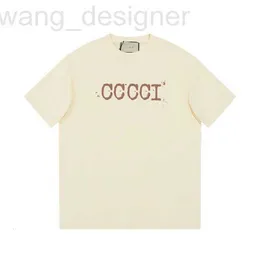 Versione verificata del designer di magliette da donna, lettera di slogan lussuosa e alla moda corretta, t-shirt a maniche corta a spruzzo olio minimalista, coppia estiva OJXJ