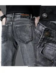 2024 NUOVO Spring/ Autunno maschile strappato slim e elasticità elasticità jeans da uomo business famoso pantaloni casual classici Designer di marchi Fashiom Jeans Pantaloni G668