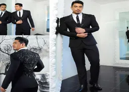 اللمعان الكريستال رجال برز الحمولة بدلات البدلات الباهظة الثلابات من Notch Label Center Vent Groom Tuxedos بدلات الزفاف للرجال سترة سترة 1457849