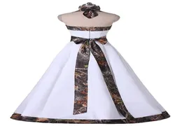 2017 Simple Sexy Camo Halter Bow Aline Dresses مع ساتان الطول الطول بالإضافة إلى حجم حفل زفاف حفل الزفاف Vestido de no6494137