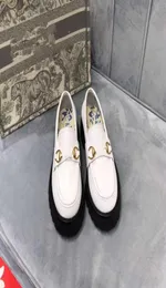21 Top Sapatos de designer de plataforma de moda Tripla Black Velvet Branco Men039s e Vestido de Partem Casual Feminino Calfskin2 3547399699