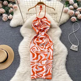 Yuoomuoo ins seksi paket kalçalar sırtsız yaz elbisesi kadın moda örgü yular bodycon plaj bayan sokak kıyafeti kıyafeti 240329