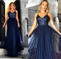 2021 Navy Blue Squined Evening Formal Dress Spaghetti 스트랩과 함께 저렴한 길이 얇은 색 바닥 길이 Backless Prom Pageant Go3787226
