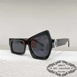 2024 Novo designer de luxo de alta qualidade Novo estilo Alta e baixa sobrancelha Óculos de sol Moda líquido Red Sunglasses Sunglasses Z1445 do mesmo tamanho