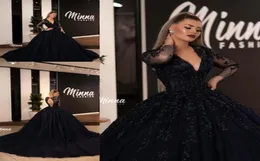 Plus Size Black Ballkleid Quinceanera Kleider Deep Vneck Langarmes Perlenkristalle Spitzen formelles Kleid süß 16 Kleider Abend Go3248630