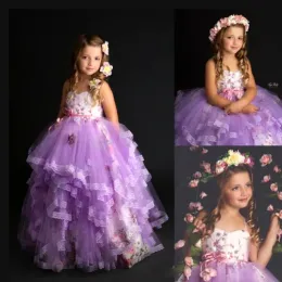 Kleider Schöne helle lila kleine Mädchen Geburtstagskleid Spaghetti Spitze Applizes Mädchen Festzugskleid geschwollene Tüll Blumenmädchen Kleider für