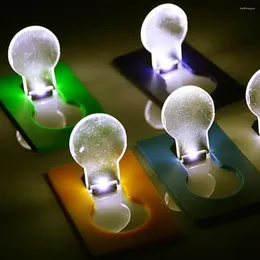 Decoração de festa mini cartão de bolso de bolso de bolso de lâmpada de lâmpada de lâmpada iluminação portátil 3V CR1216 Tamanho da lâmpada Decoração de iluminação doméstica