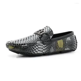 Casual Shoes Snake Skin Mönstrade loafers för män stor storlek 38-48 Slip-on Comfort Men's Lacquer läder Glossy Moccasin