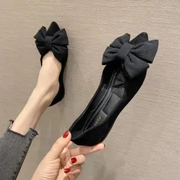 Casual Shoes Large Size Women's Spring 2024 Pointed Shallow Mouth Flat Black Bow Ballet 33-46