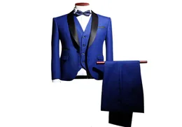 Smoking Slim Fit Groom Tuxedos para Man 3 peças de casamentos Jacketpantsvesttie Men ternos personalizados feitos BH0989742724