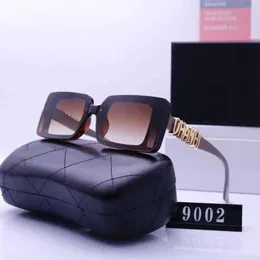 2024 Novos óculos de sol de designer de luxo de alta qualidade no exterior Rede de home short da rede de sol.